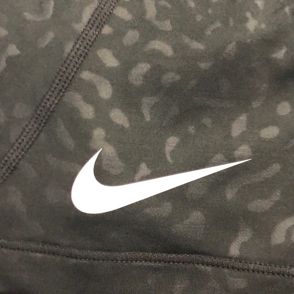 Nike Pro Spotted Cat Shorts - Picture 3 of 3